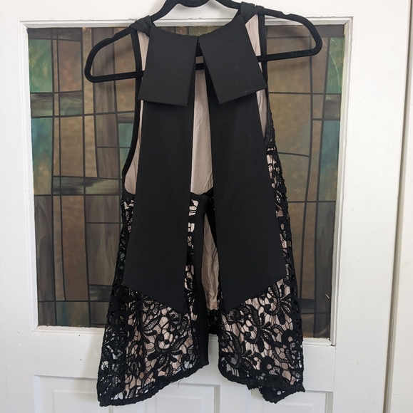 Open Back Sexy Bow back black lace with pink lining asymmetrical top size xl - Picture 3 of 3